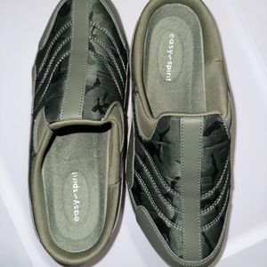 *Never Worn* Green Camo Easy Spirit Slip On Sneakers